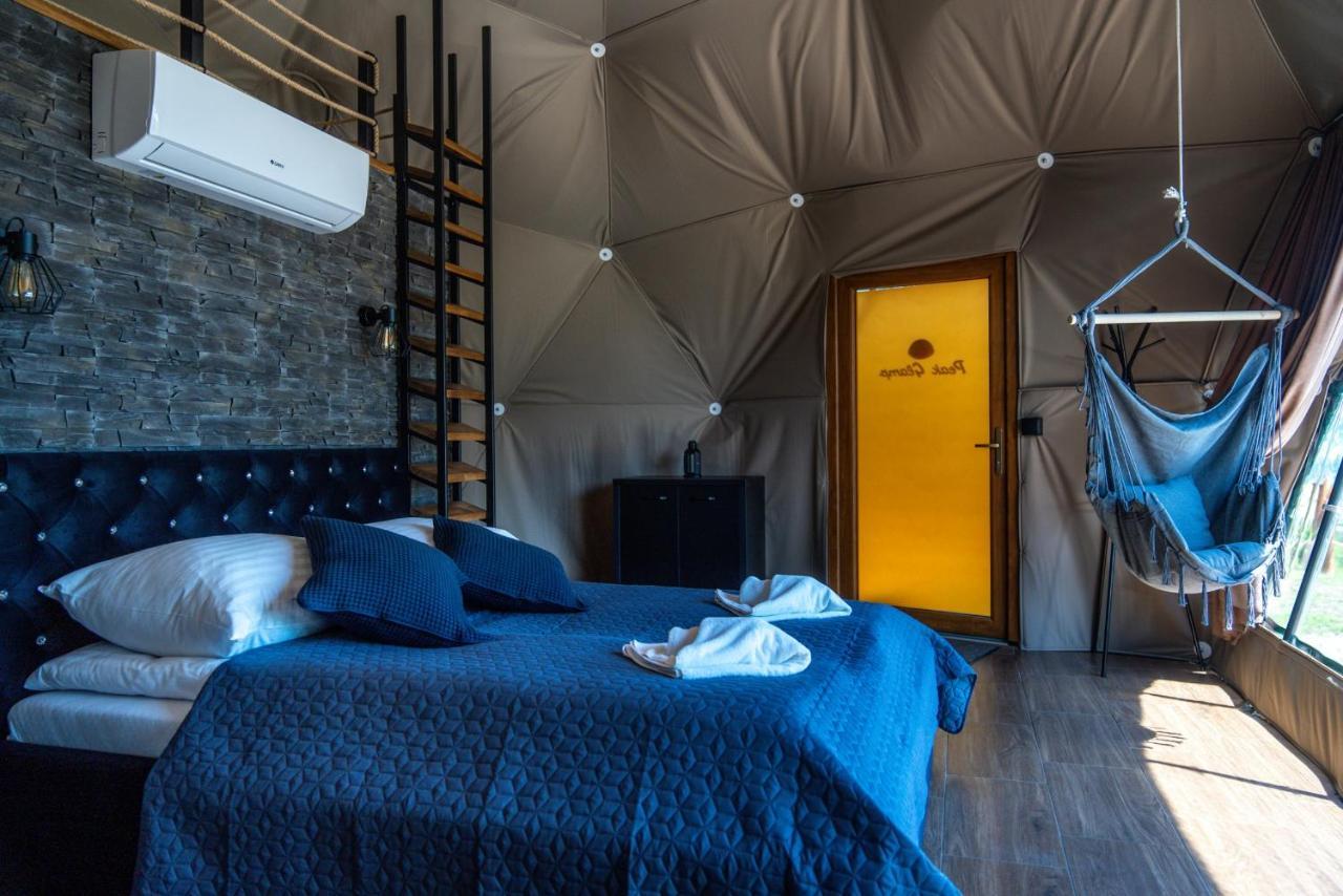 Peak Glamp & Jacuzzi Glamping *