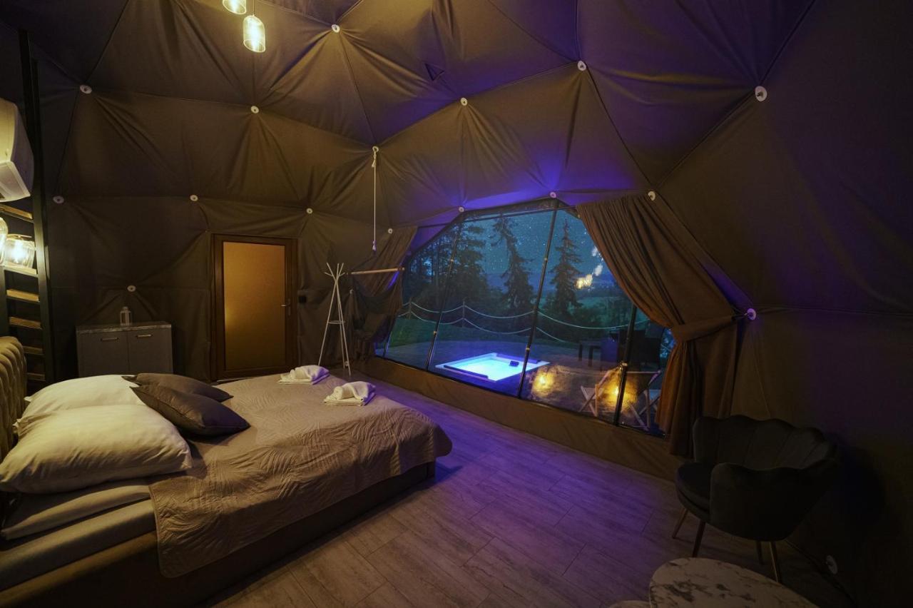 Peak Glamp & Jacuzzi Розкішний намет