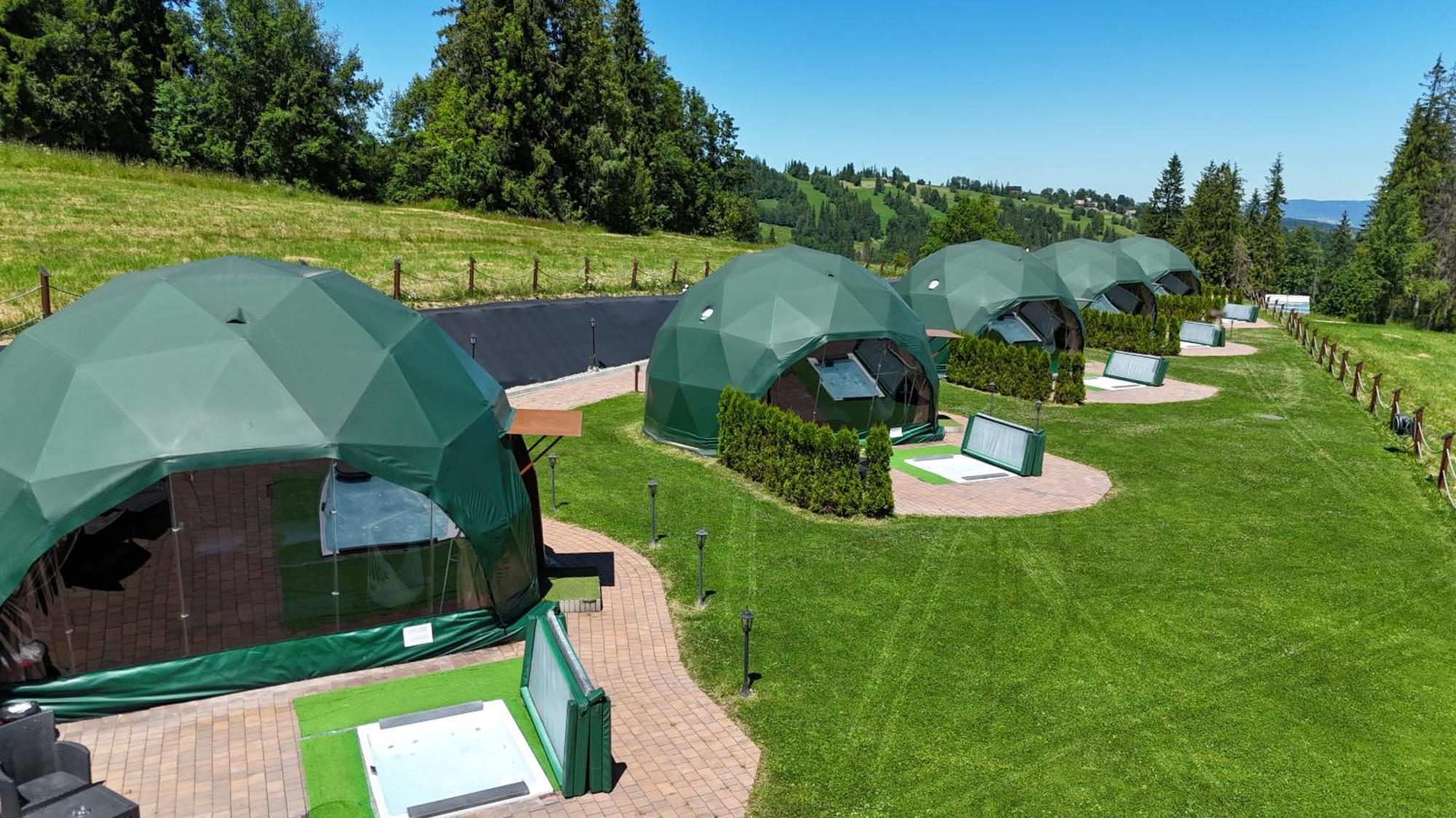 Peak Glamp & Jacuzzi Розкішний намет