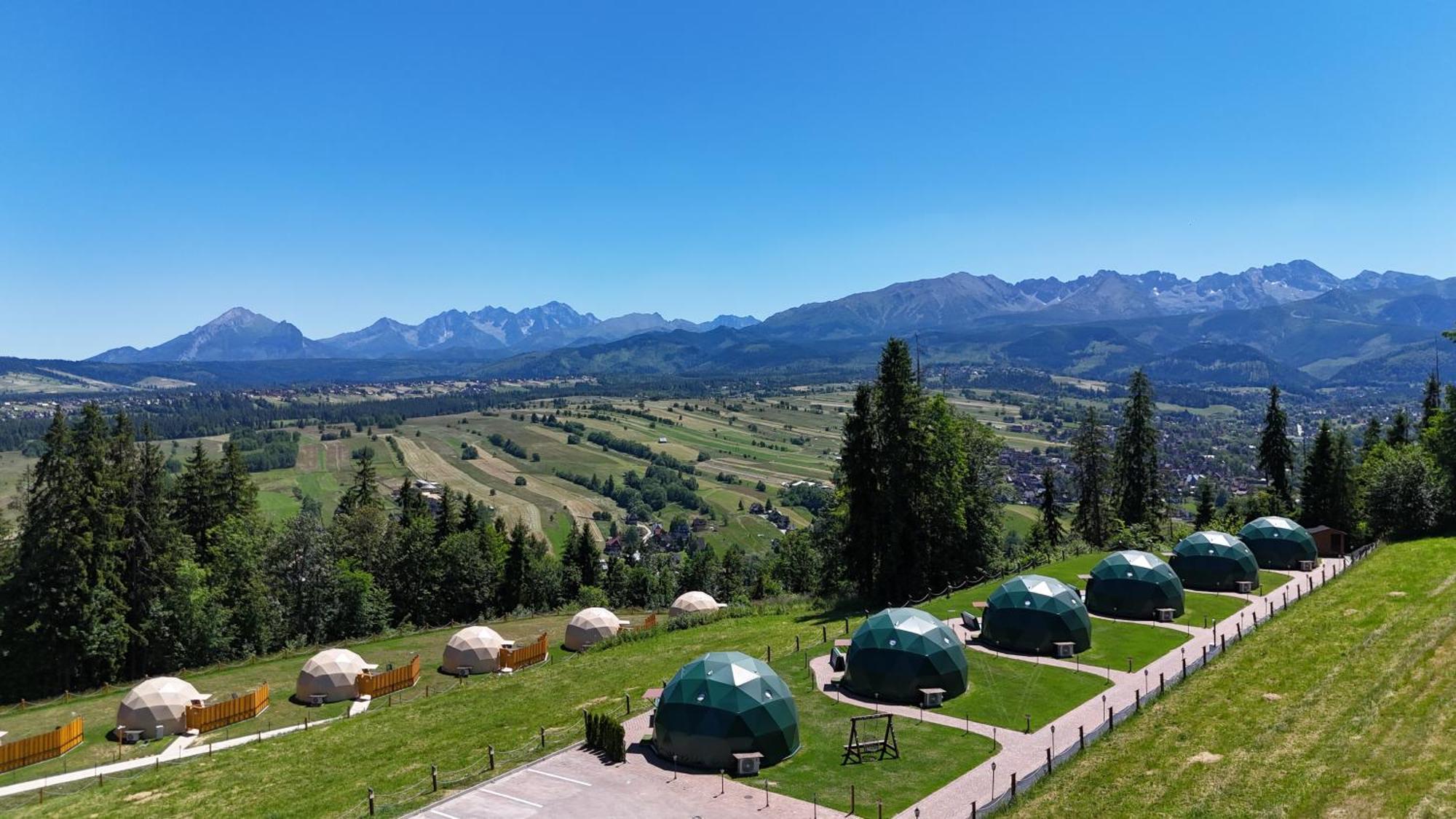 Розкішний намет Peak Glamp & Jacuzzi